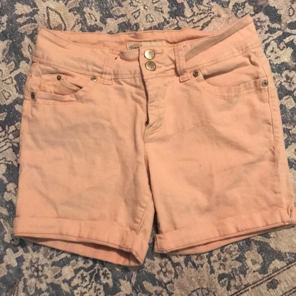 Pink shorts - Picture 2 of 2